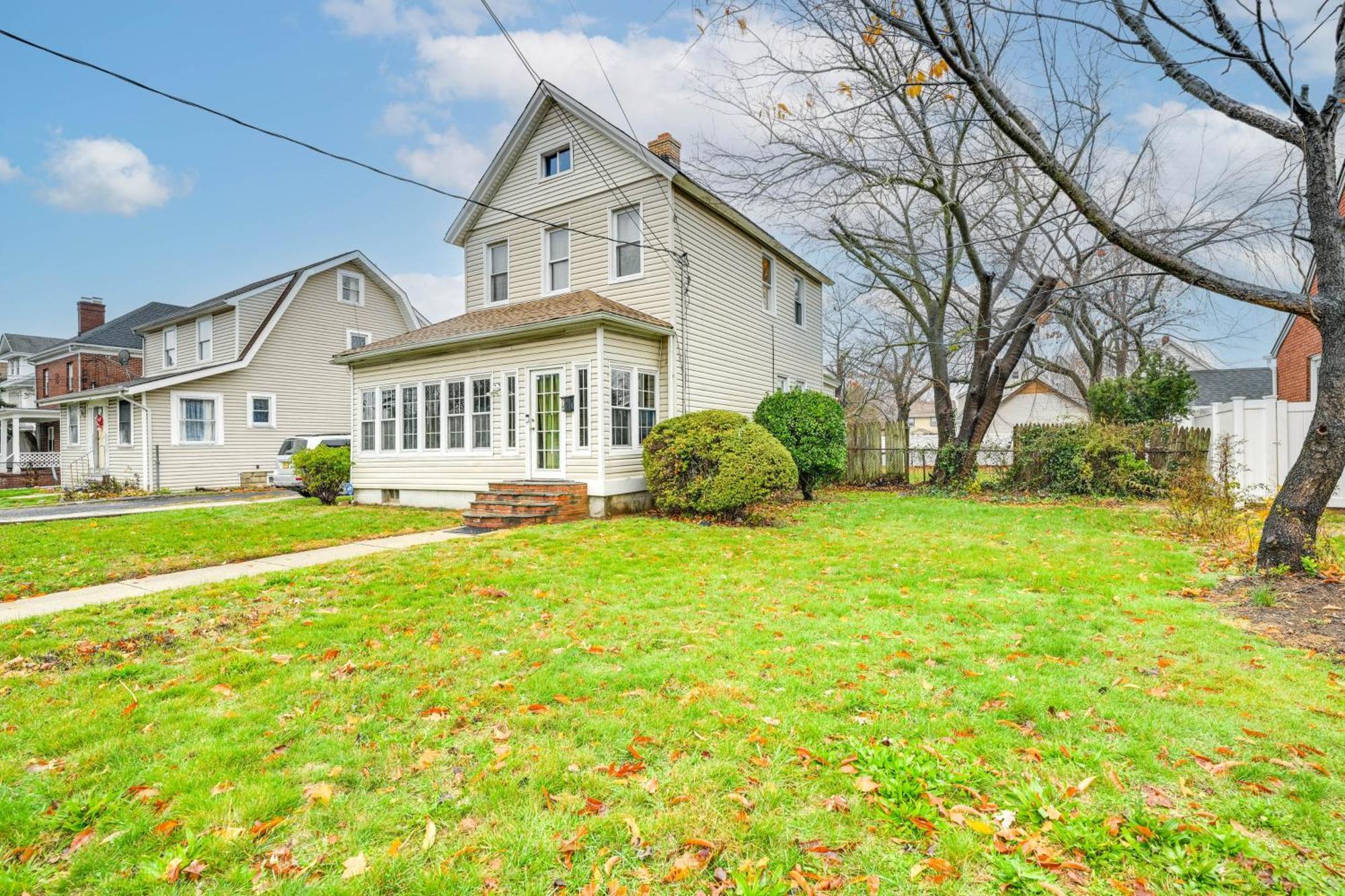 Charming Long Island Home With Fenced Yard! Freeport Eksteriør bilde