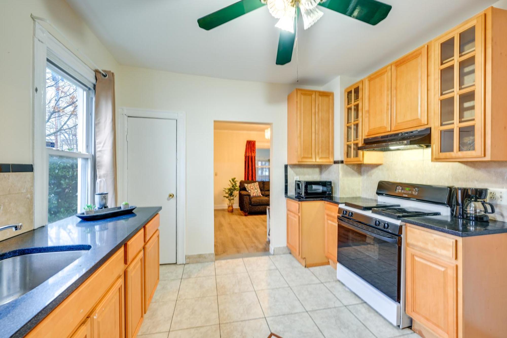 Charming Long Island Home With Fenced Yard! Freeport Eksteriør bilde