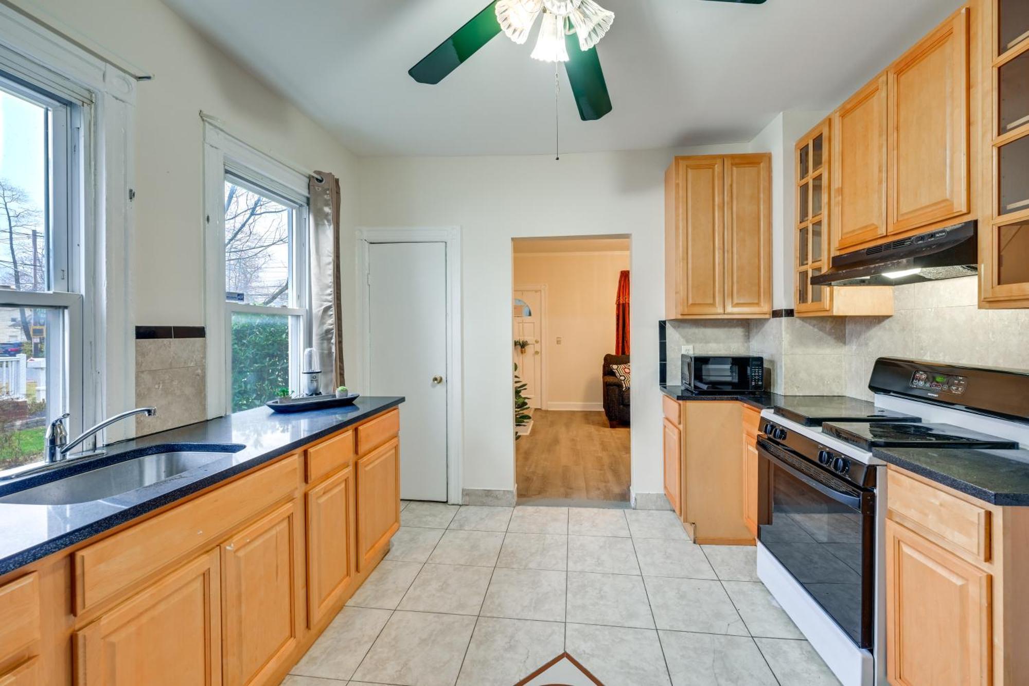 Charming Long Island Home With Fenced Yard! Freeport Eksteriør bilde