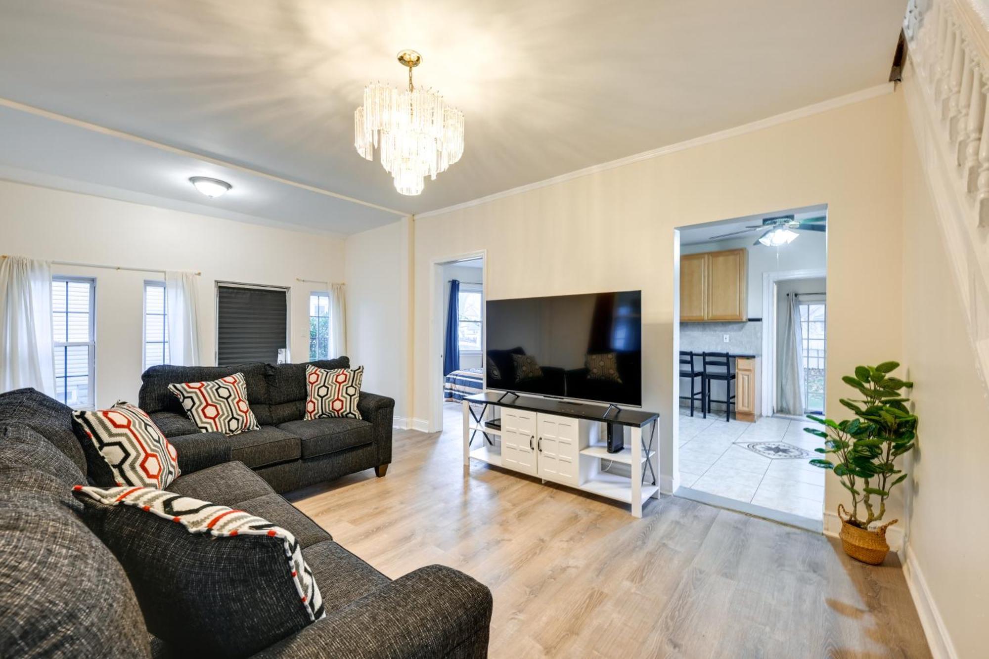 Charming Long Island Home With Fenced Yard! Freeport Eksteriør bilde